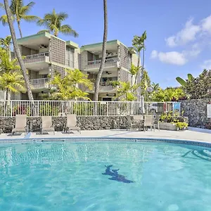  Apartment With Ocean Views Walk To Beach!