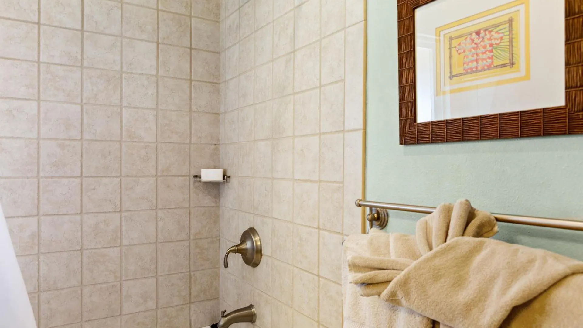 Studio With Mini Kitchen, Pool And Bbq, Pre-Renovation Summer Sale Apartment Kihei